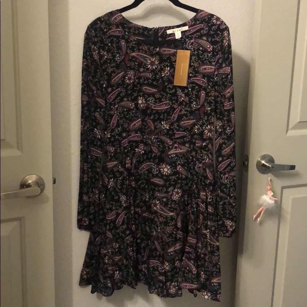 Long sleeve fit and flare paisley dress!